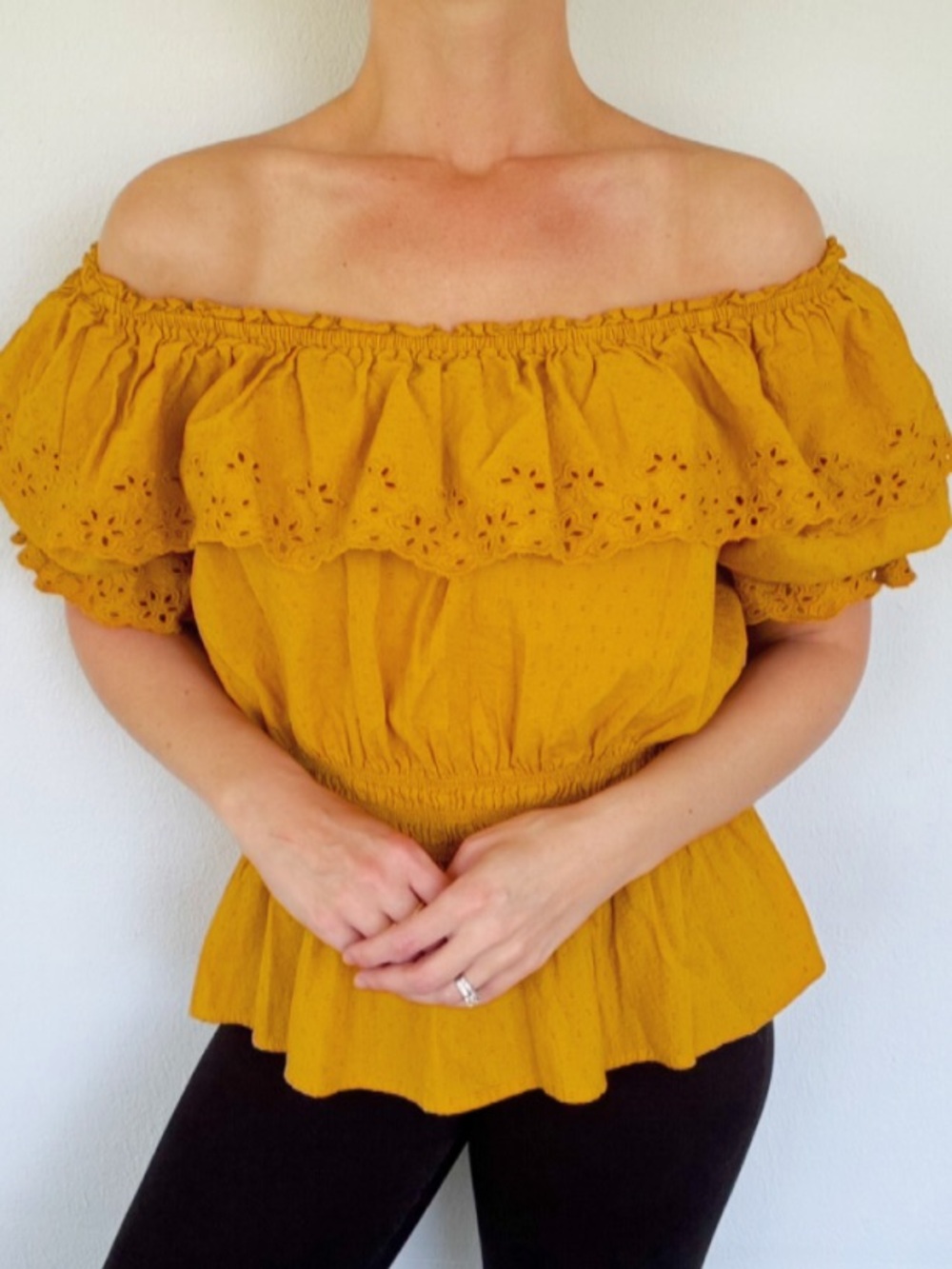 Universal Thread mustard yellow Swiss dot off-shoulder ruffle blouse medium